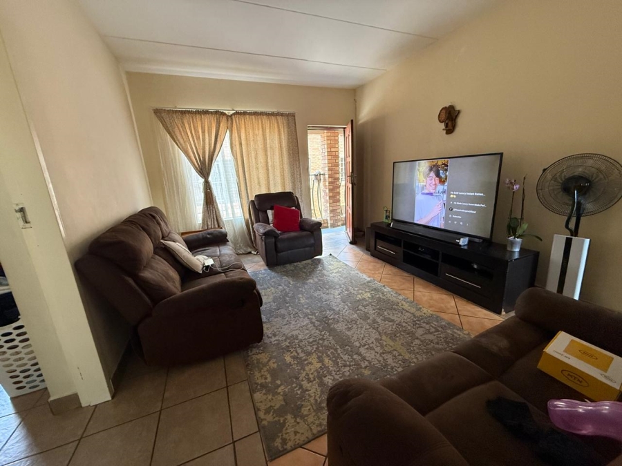 2 Bedroom Property for Sale in Rustenburg Central North West
